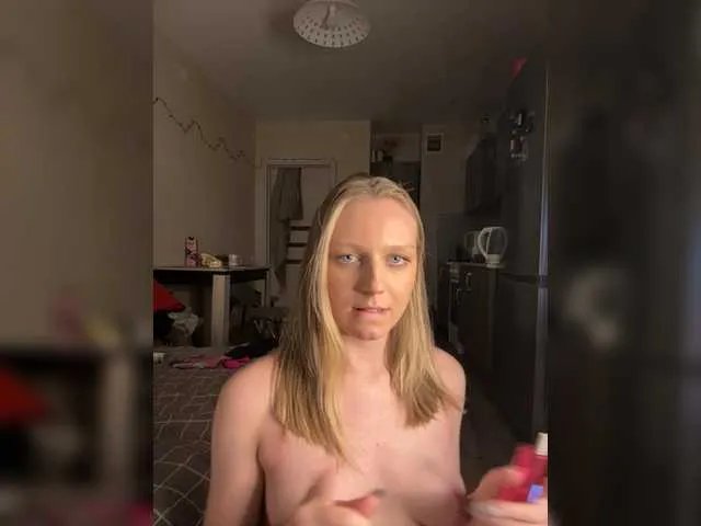 BongaCams HotWillow is Freechat HotWillow — Favorite vibrations of toys 99 139 309@total - countdown: @sofar collected, @remai stream in the shower with foam